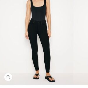 Good American Always Fit Good Legs Skinny Jeans